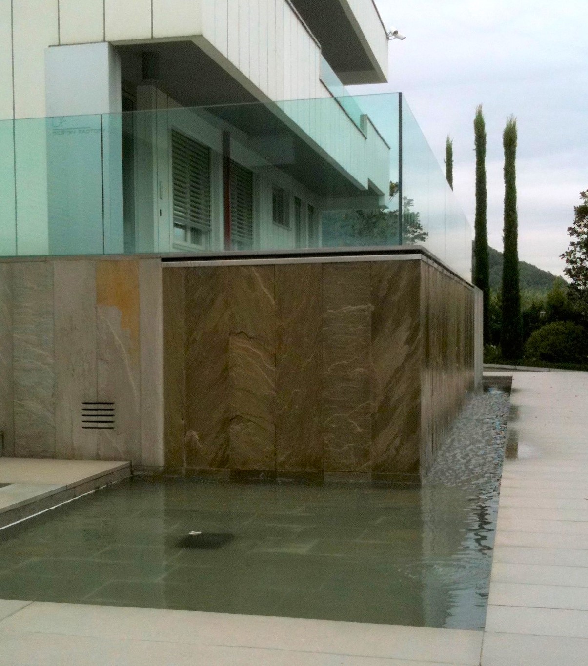 FONTANA CON CASCATA 2