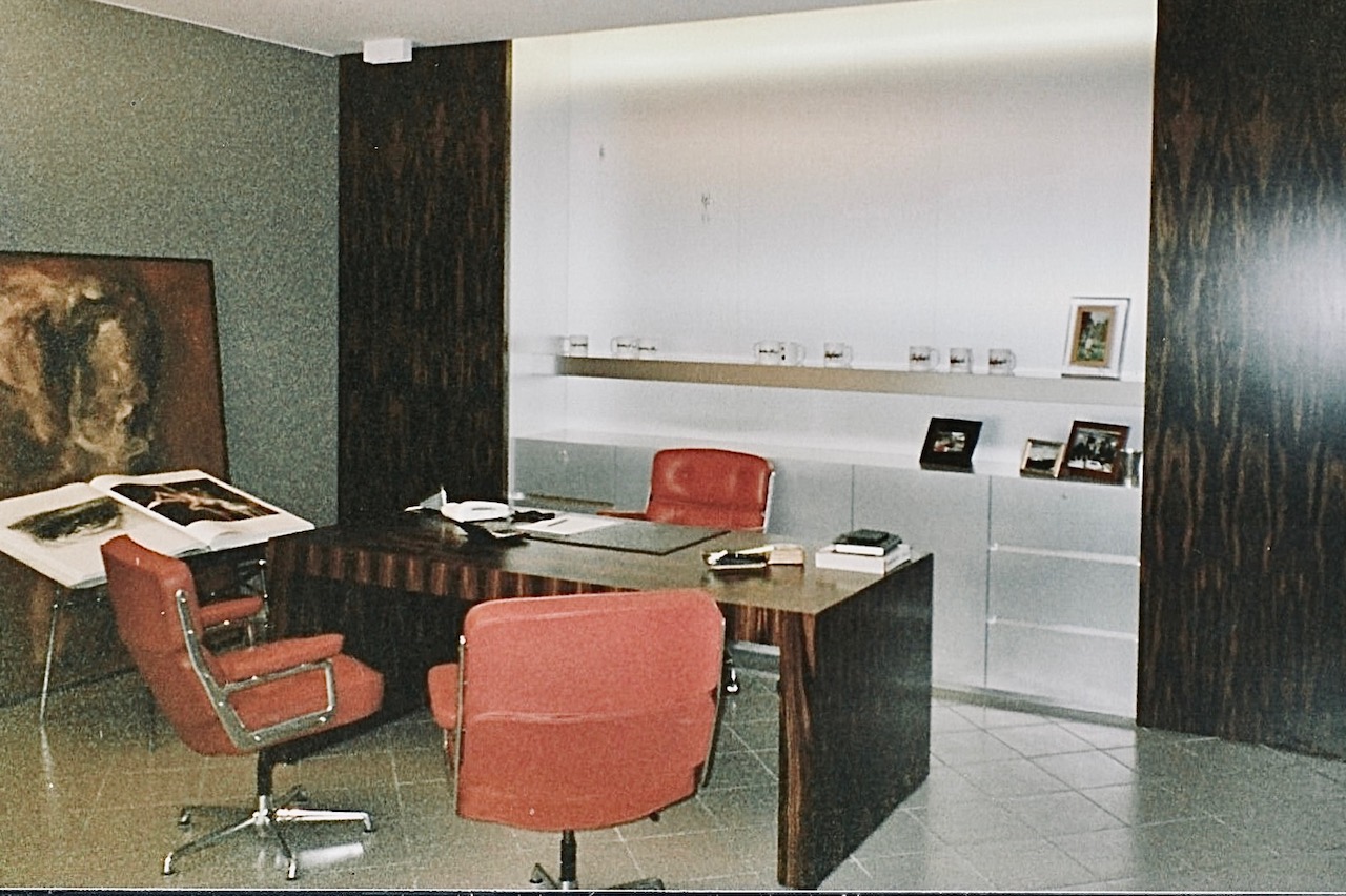 HEADQUARTER OFFICE 8